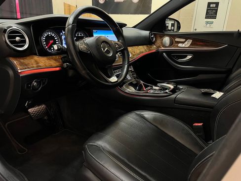Used 2017 Mercedes-Benz E 300 image 31