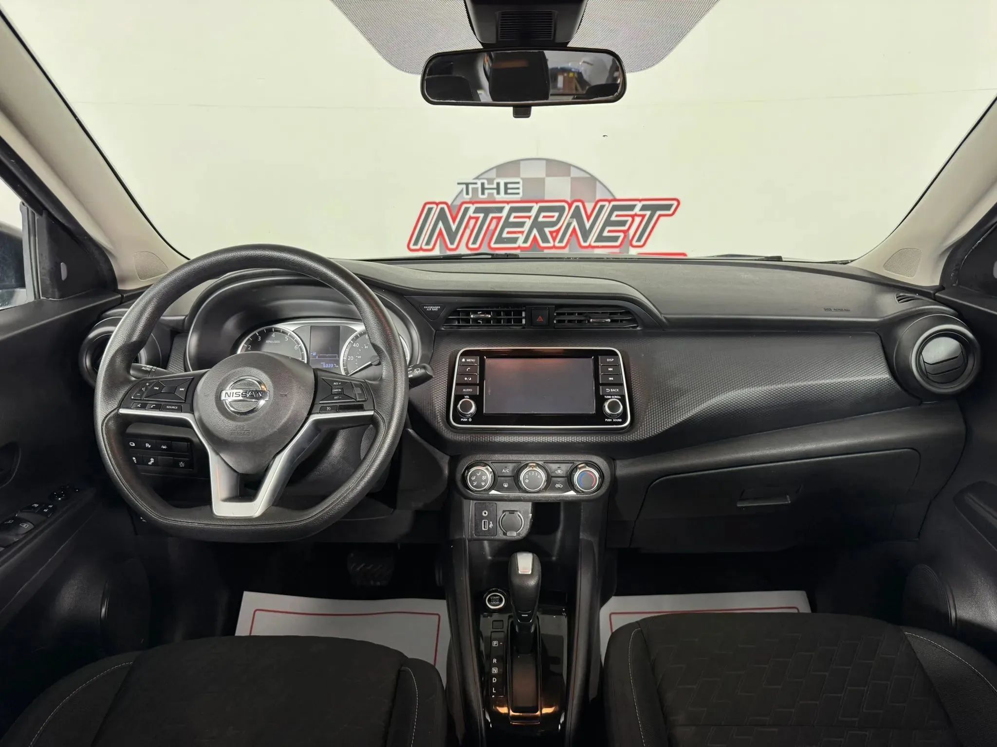 Used 2022 Nissan Kicks S FWD image 11