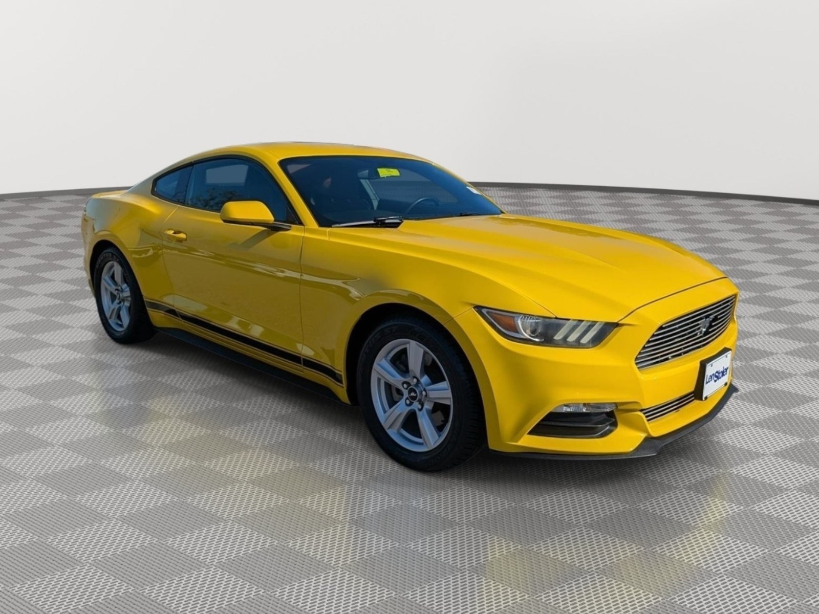 Used 2016 Ford Mustang Coupe RWD image 7
