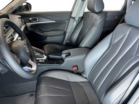 New 2025 Acura Integra image 14