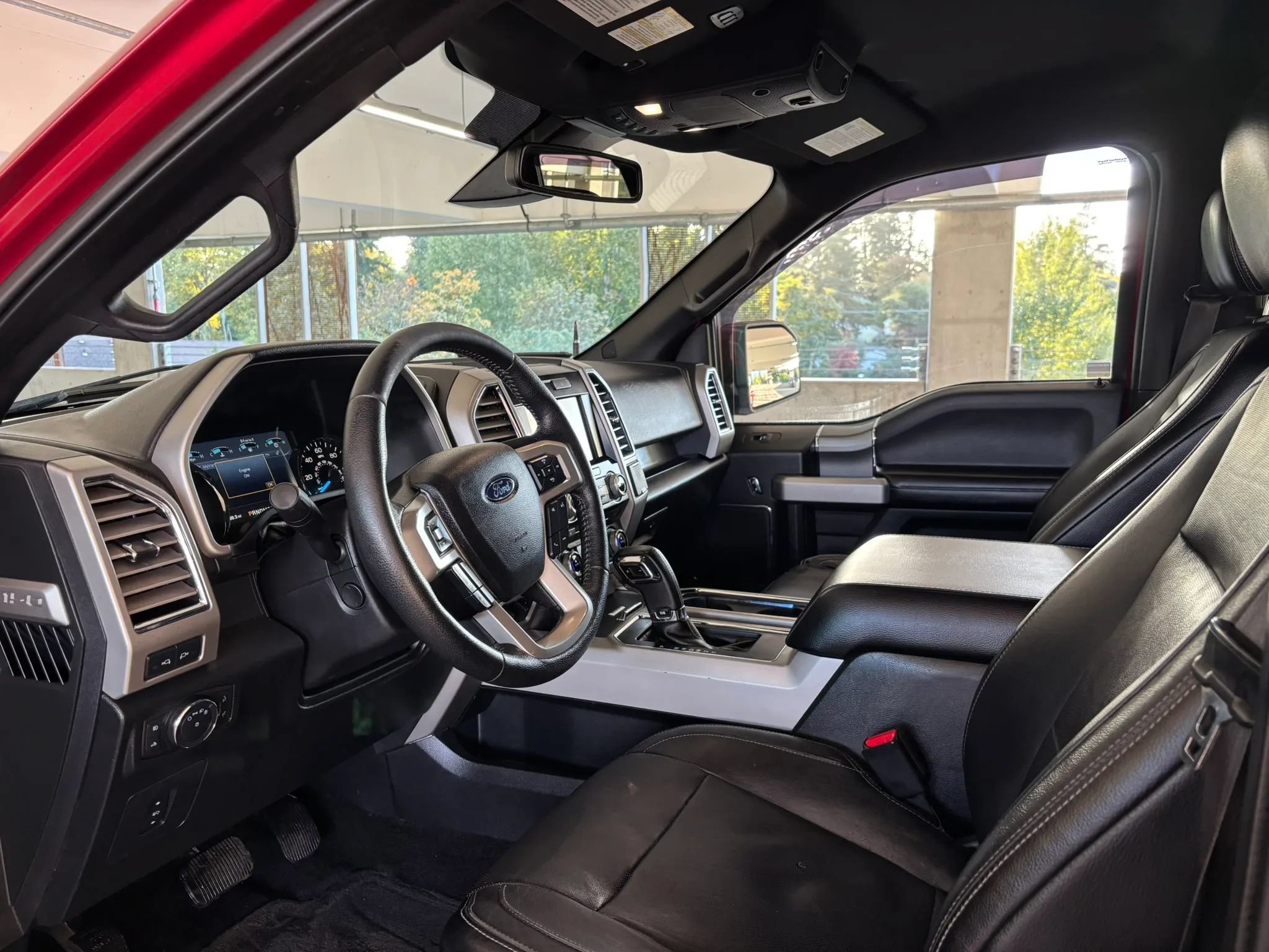 Used 2015 Ford F150 Lariat w/ Equipment Group 502A Luxury AWD/4WD image 18