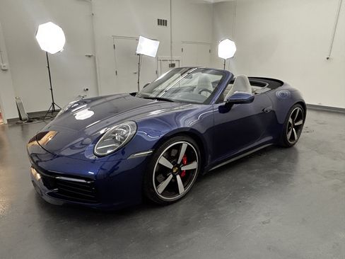 Used 2024 Porsche 911 Cabriolet image 4