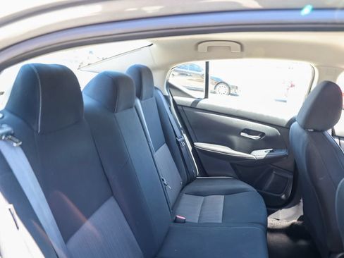 Used 2023 Nissan Sentra SV FWD image 18