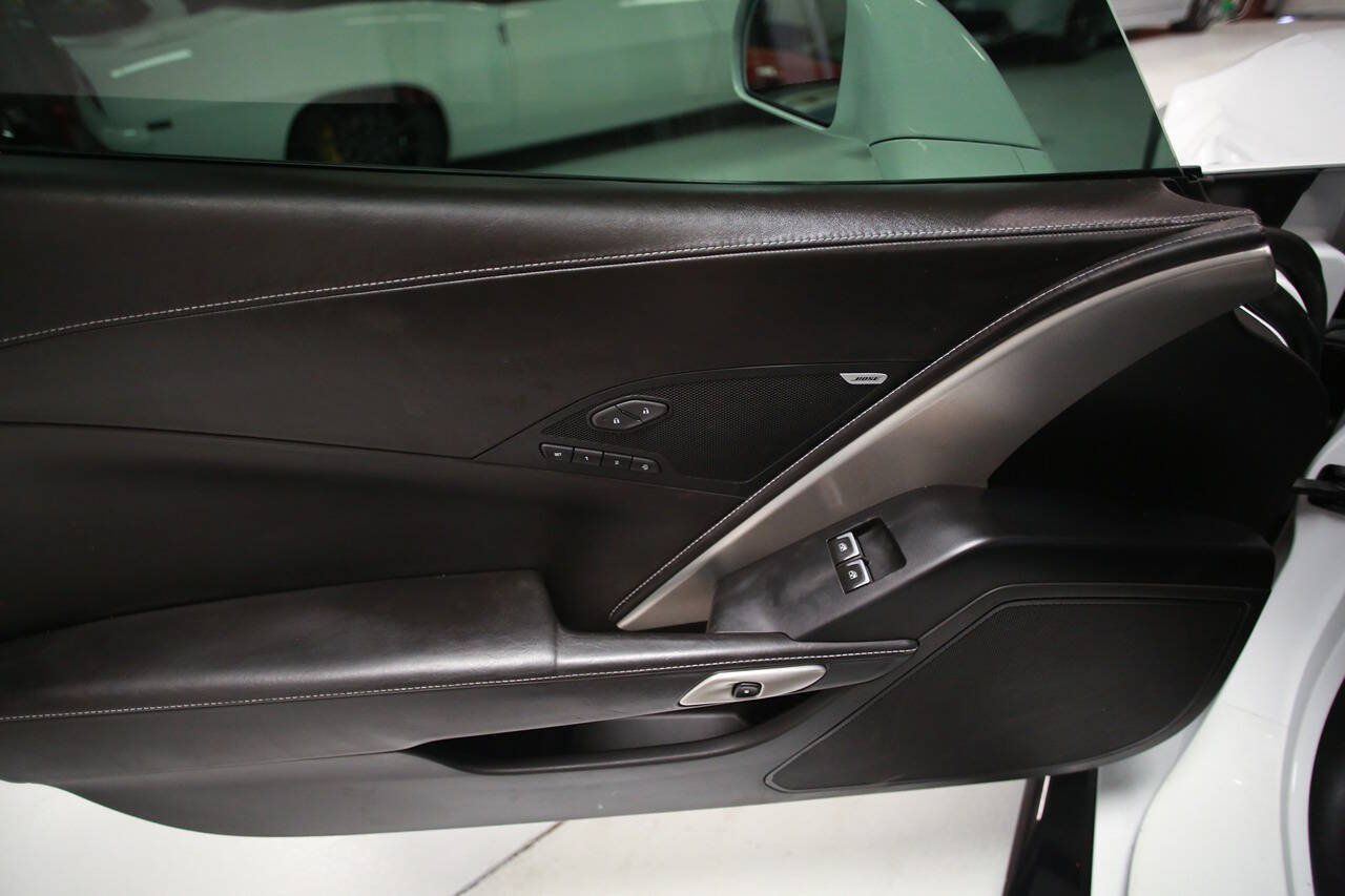 Used 2016 Chevrolet Corvette Z06 w/ 3LZ Preferred Equipment Group RWD image 15