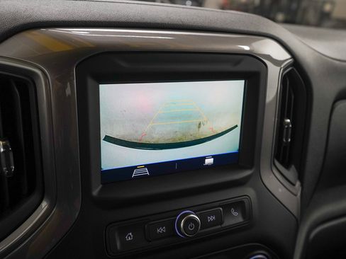 Used 2020 Chevrolet Silverado 1500 Custom w/ Custom Max Trailering Package AWD/4WD image 20