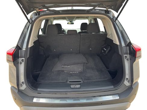 Used 2022 Nissan Rogue SV FWD image 19