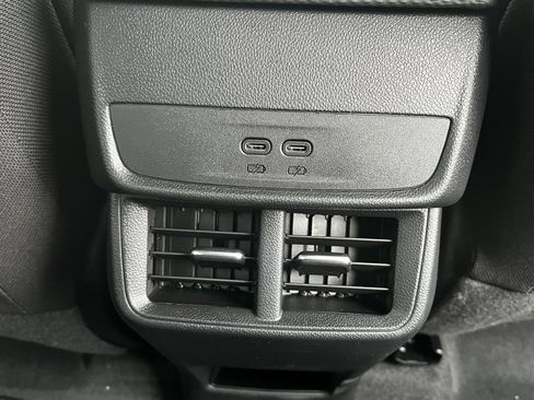 New 2026 Chevrolet Equinox LT image 16