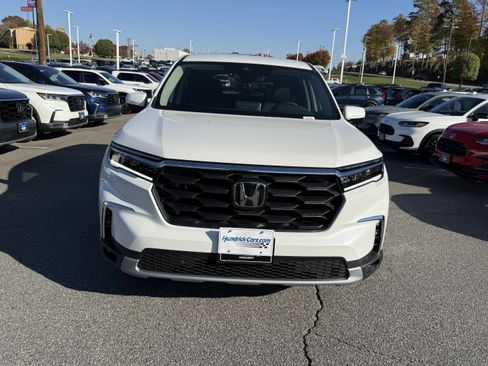 New 2025 Honda Pilot EX-L image 5