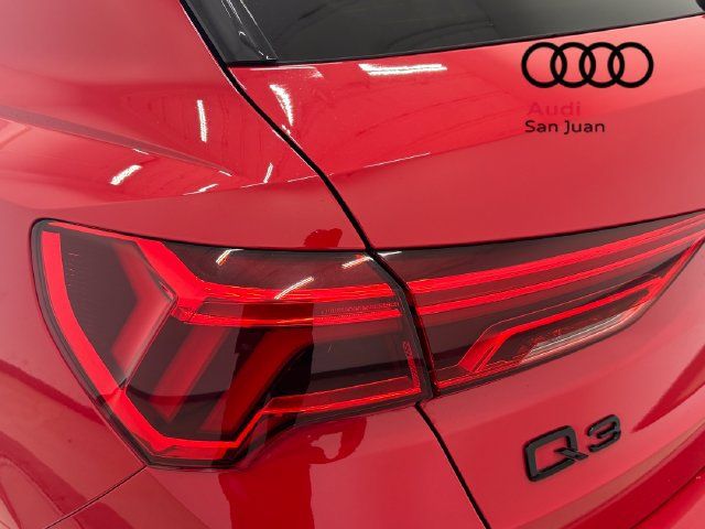 Certified 2025 Audi Q3 2.0T Premium w/ Black Optic Sport Package AWD/4WD image 11