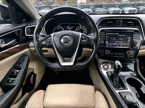 Used 2018 Nissan Maxima Platinum image 5