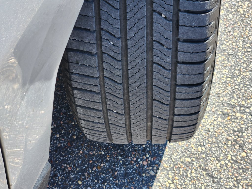 Used 2018 Chevrolet Equinox Premier FWD image 10