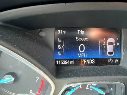 Used 2017 Ford Escape Titanium w/ Equipment Group 301A AWD/4WD image 13