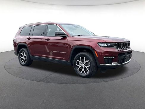 Used 2023 Jeep Grand Cherokee L Limited AWD/4WD image 8