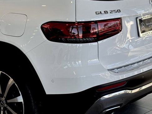 Certified 2021 Mercedes-Benz GLB 250 image 5