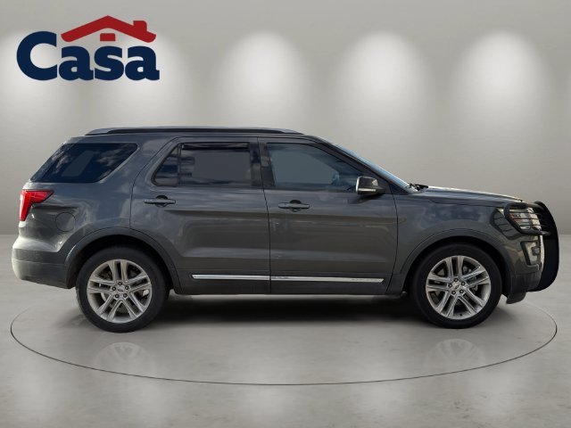 Used 2017 Ford Explorer XLT w/ Equipment Group 201A FWD image 7