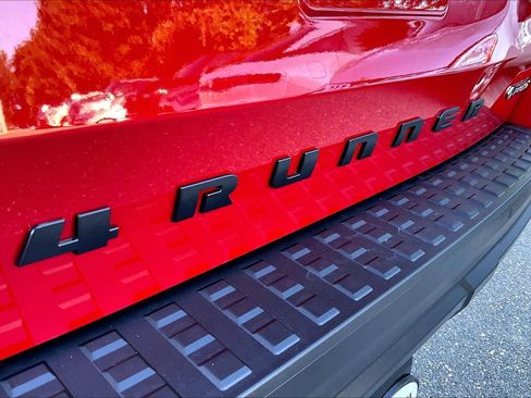 Certified 2026 Toyota 4Runner TRD Off-Road Premium AWD/4WD image 10