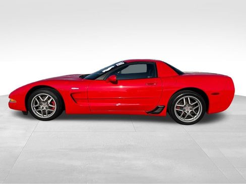 Used 2003 Chevrolet Corvette Z06 w/ Memory Package, 3 Drivers RWD image 3