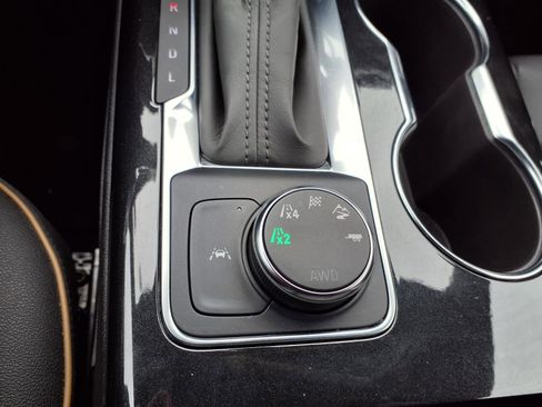 Used 2023 Chevrolet Blazer Premier w/ Driver Confidence II Package image 11