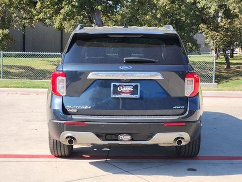 Used 2023 Ford Explorer Platinum w/ Premium Technology Package image 14