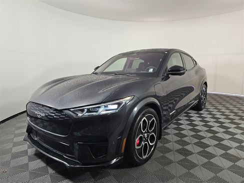 Used 2021 Ford Mustang Mach-E GT image 3