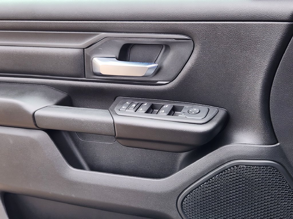 New 2027 RAM 1500 Express AWD/4WD image 6