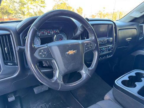 Used 2018 Chevrolet Silverado 2500 LT w/ LT Convenience Package image 10