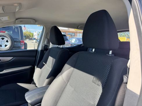 Used 2020 Nissan Rogue Sport S w/ Appearance Package AWD/4WD image 33
