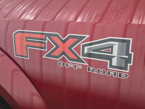 Used 2019 Ford F150 XLT w/ Equipment Group 302A Luxury AWD/4WD image 6