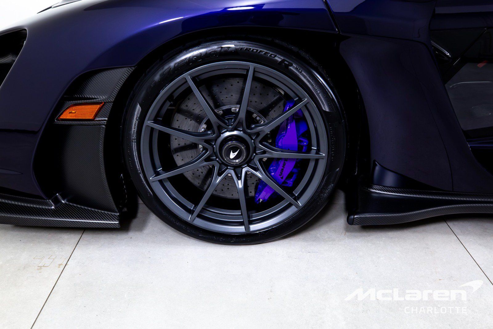 Used 2019 McLaren Senna RWD image 30
