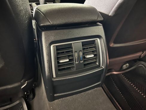Used 2018 BMW 320i xDrive Sedan image 33