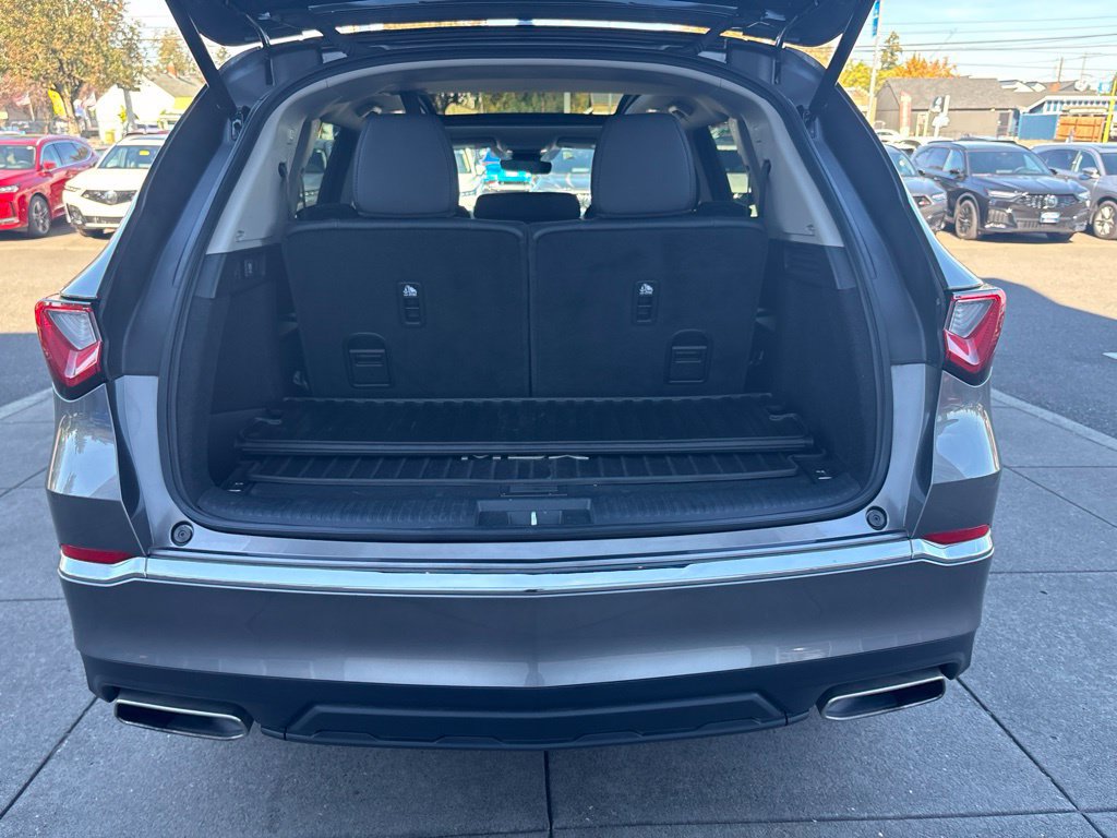 Certified 2024 Acura MDX SH-AWD image 32