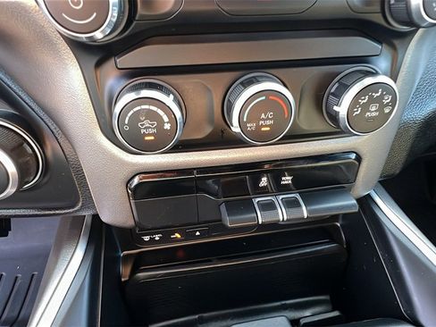 Used 2019 RAM 1500 Big Horn image 31