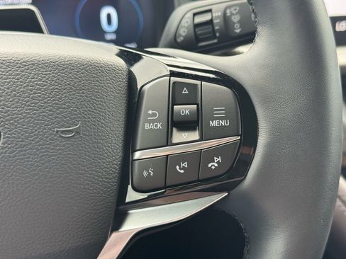 Used 2025 Ford Explorer Platinum w/ Ultimate Package image 27