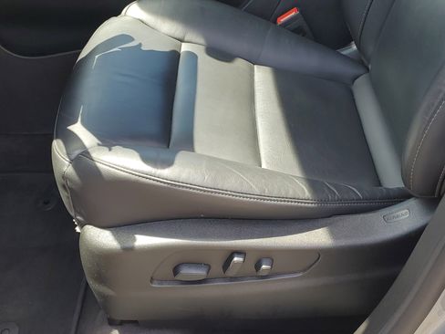 Used 2023 Cadillac XT4 Premium Luxury w/ Cold Weather Package AWD/4WD image 8