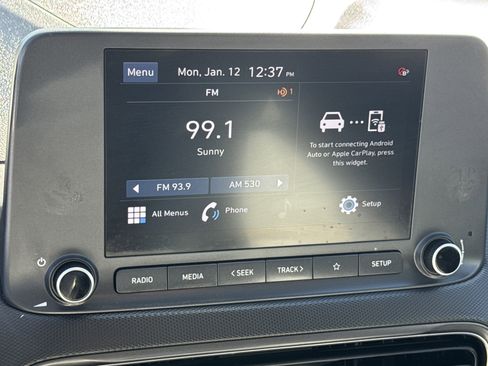 Used 2023 Hyundai Kona SEL image 18