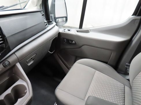 Used 2024 Ford Transit 350 XLT image 24