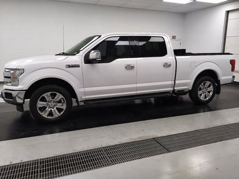 Used 2018 Ford F150 Lariat w/ Equipment Group 502A Luxury AWD/4WD image 2