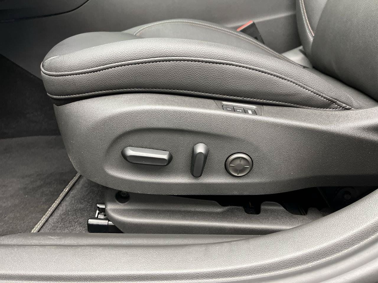 Certified 2020 Buick Regal Essence FWD image 11