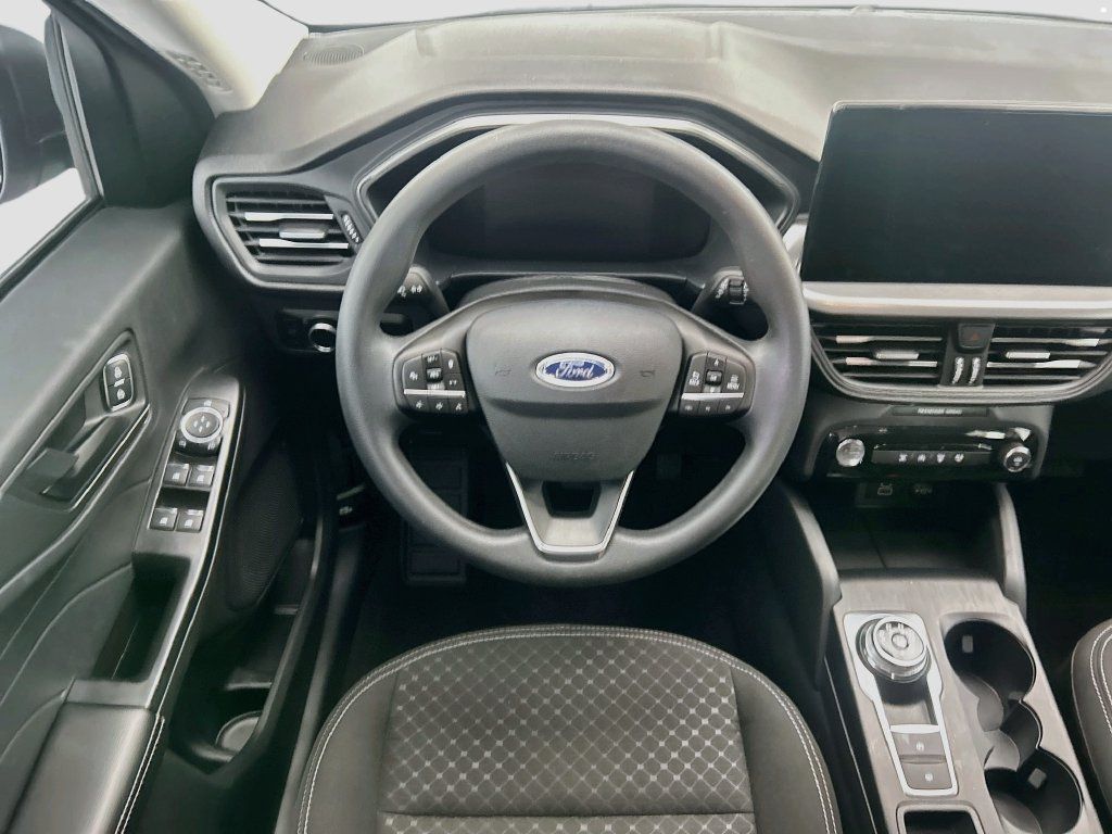 Used 2025 Ford Escape Active w/ Tech Pack #1 FWD image 10