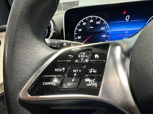 Used 2024 Mercedes-Benz GLC 300 4MATIC image 19