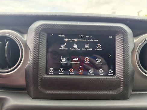 Used 2023 Jeep Gladiator Sport AWD/4WD image 24