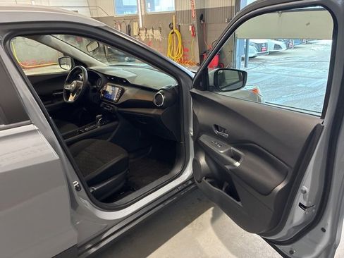 Used 2022 Nissan Kicks SV image 13
