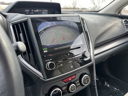 Used 2022 Subaru Impreza 2.0i Limited image 19