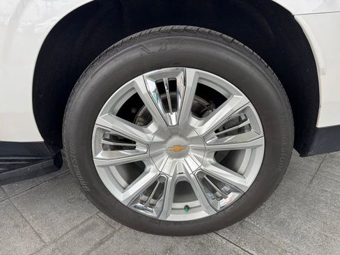 Used 2024 Chevrolet Suburban High Country w/ Max Trailering Package RWD image 4