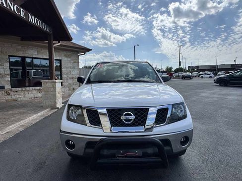 Used 2010 Nissan Frontier SE RWD image 5
