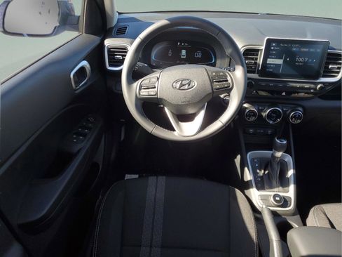 New 2025 Hyundai Venue SEL image 12