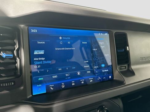 Used 2024 Ford Bronco Black Diamond w/ Sasquatch Package image 12