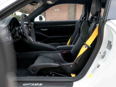 Used 2016 Porsche 911 GT3 RS image 39