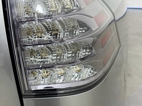 Used 2020 Lexus GX 460 Luxury w/ Accessory Package AWD/4WD image 33