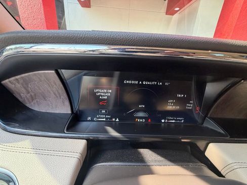 Used 2020 Lincoln Navigator Reserve w/ Equipment Group 208A Reserve AWD/4WD image 13